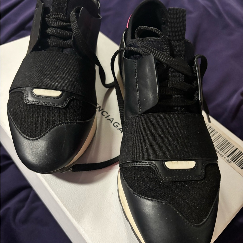 BALENCIAGA SNEAKERS with box